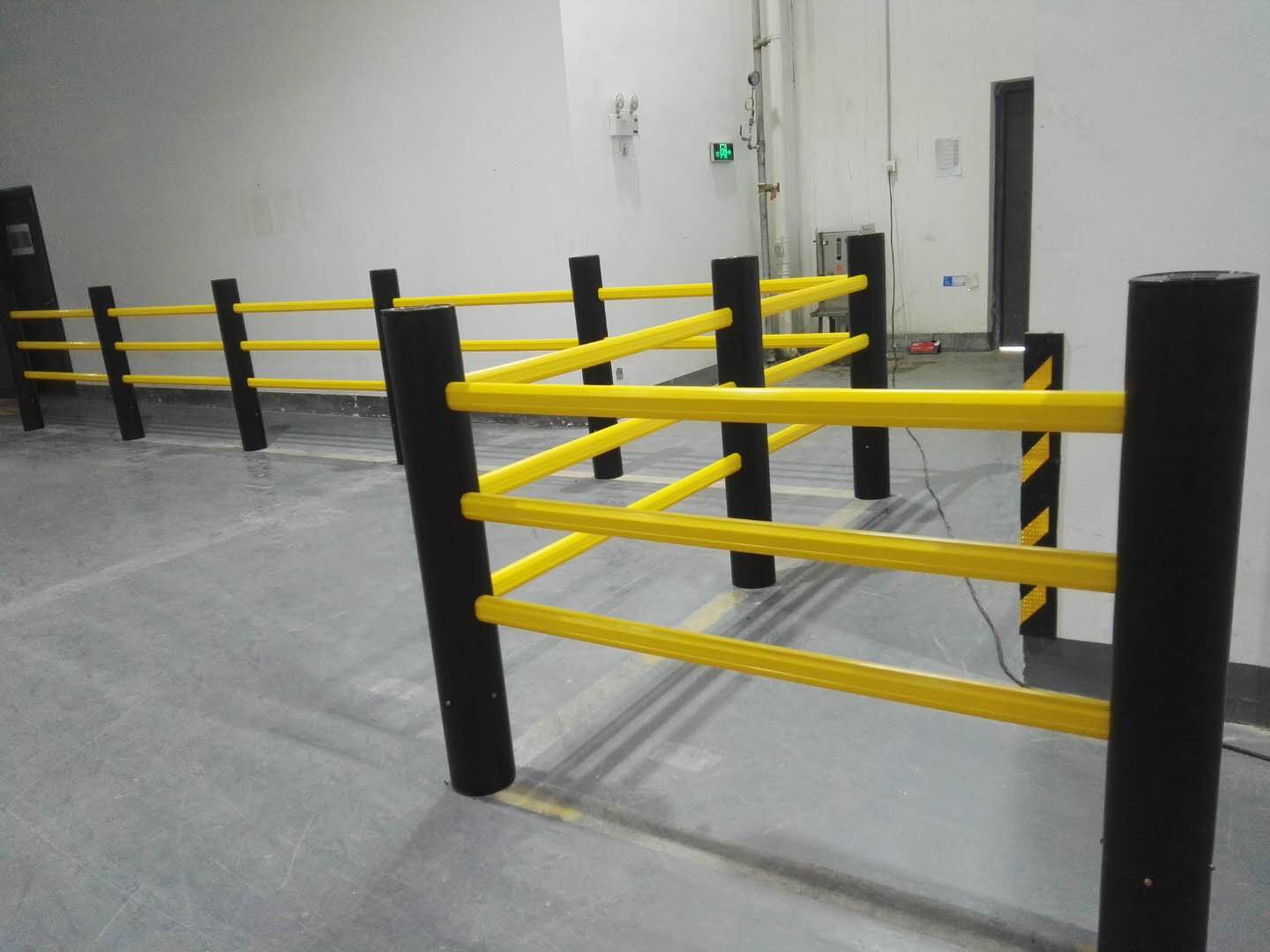 Pedestrian Barrier 6